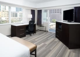 Holiday Inn Express SAN DIEGO DOWNTOWN by IHG 3