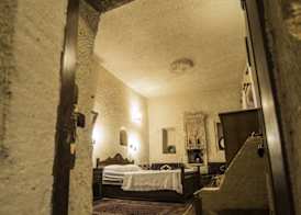 Vineyard Cave Hotel 2