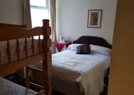 MyRoomz Hollingdales Hotel 4