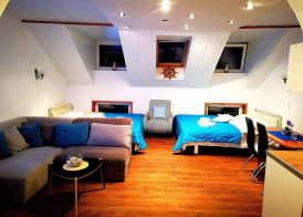 6B Meridian studio with Sauna 4