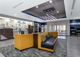 La Quinta by Wyndham Tampa Central 5