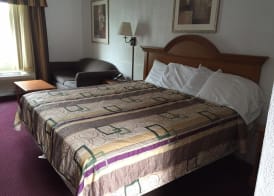 Econo Lodge Franklin 5