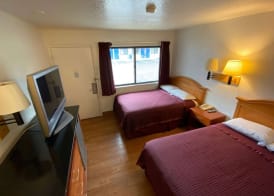 Travelodge by Wyndham Grand Rapids North 3