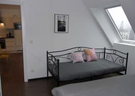 Kunsthaus Apartments 4