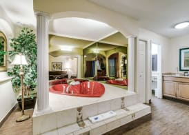 Quality Inn & Suites Dallas-Cityplace 3