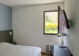 Logis Hôtel La Cascade - Lyon Nord 4