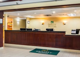 Quality Suites Atlanta Airport East 3