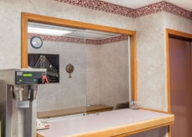 Super 8 by Wyndham Centerville-Richmond 2