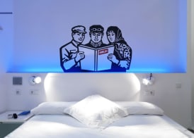 Chic & Basic Tallers Hostal 3