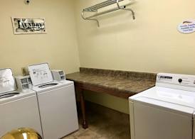 Seasons Inn & Suites Highland 5