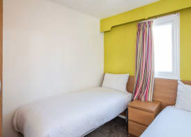 Whitecliff Bay Holiday Park 3