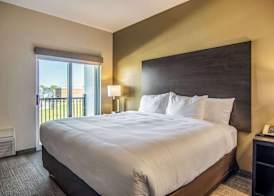 Comfort Suites Brunswick Town Center 5