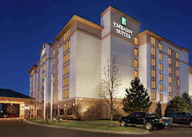 Embassy Suites by Hilton Denver International Airport 3
