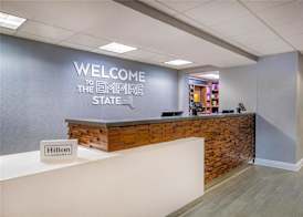 Hampton Inn East Aurora 5