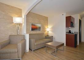 Holiday Inn Express & Suites FARMINGTON by IHG 3