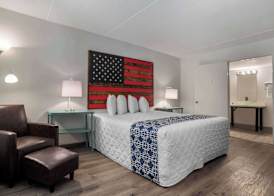 Super 8 by Wyndham Daleville-Fort Novosel 4