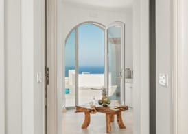 Oyster Luxury Suites 4
