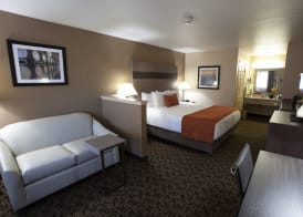 Hawthorn Suites by Wyndham Napa Valley 4