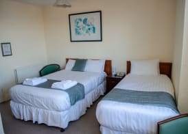 Royal Lion Hotel 4