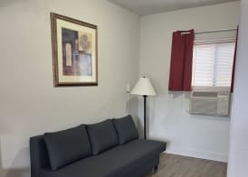 Arizona 9 Motor Hotel 4