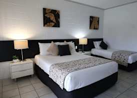 Colonial Palms Motor Inn 4