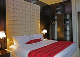 Best Western Plus-Guest Room 3