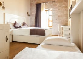 Orchis Hotel 5
