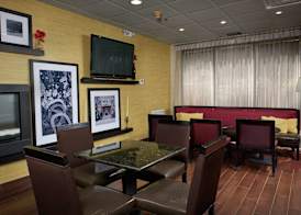 Hampton Inn Louisville/I-65/Brooks Road 5