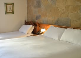 Walsh's Hotel and Apartments 4