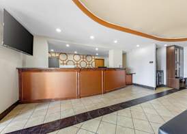 Best Western Plus San Antonio East Inn & Suites 3