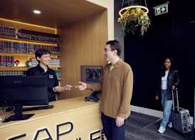 Capsule Hotel Montreal 5