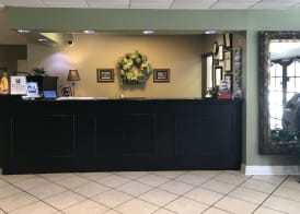 Carmel Inn & Suites 4