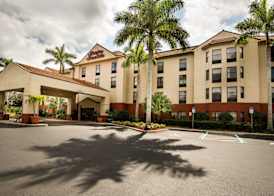 Hampton Inn & Suites Fort Myers Beach/Sanibel Gateway 2