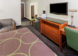 Super 8 by Wyndham Merrillville 4