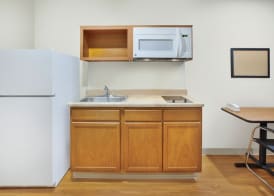 WoodSpring Suites Columbus Urbancrest 4