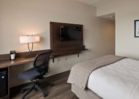 Best Western Plus Coastline Inn 4