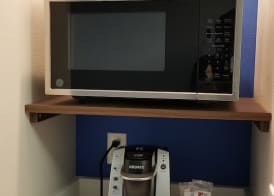 Holiday Inn Express & Suites LAKE FOREST - IRVINE EAST by IHG 5