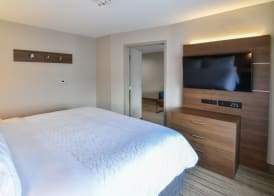 Holiday Inn Express & Suites INDIANAPOLIS NORTHWEST by IHG 3