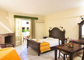 Trefon Hotel Apartments and Family Suites 5