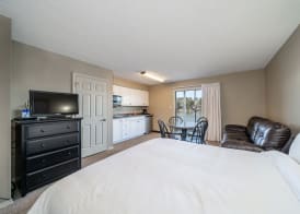 The Hamilton - Lakefront & Studio Suites, Hot Springs 2