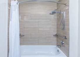 Holiday Inn Express & Suites HOUSTON EAST by IHG 5