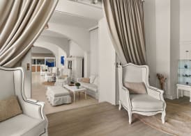 Paradise Art Hotel by Mr and Mrs White 2