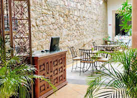 Hotel Expres By Hosting House 4