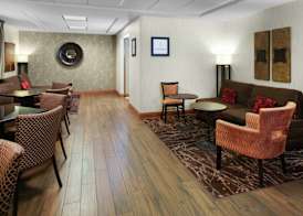 Hampton Inn Portage 5