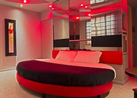 Silk Motel 4