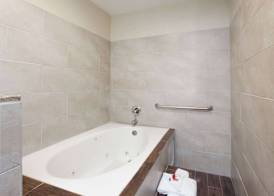 Super 8 by Wyndham Bakersfield/Central 4