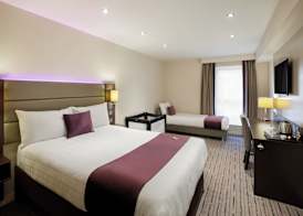 Premier Inn Cardiff City South 5