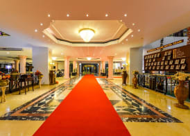 Phoenicia Grand Hotel 2