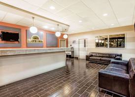 Days Inn by Wyndham Fort Lauderdale Apt Cruise Prt 3