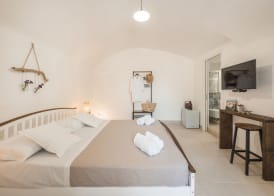 Cala Cala Rooms,Restaurant & Farm Experience 2